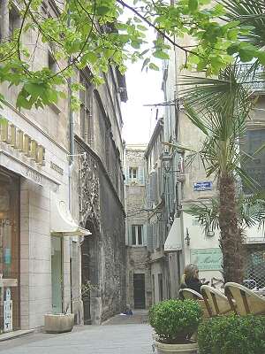 Avignon Gasse